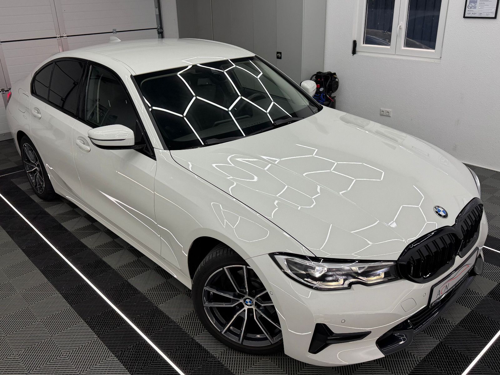 Fahrzeugabbildung BMW 320 i SPORT LINE/LED/DAB/KAMERA/VRTL COCKPIT/ACC