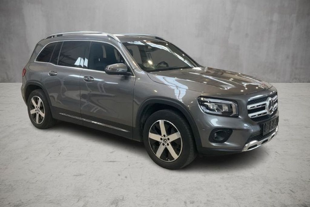 Image of Mercedes-Benz GLB 220