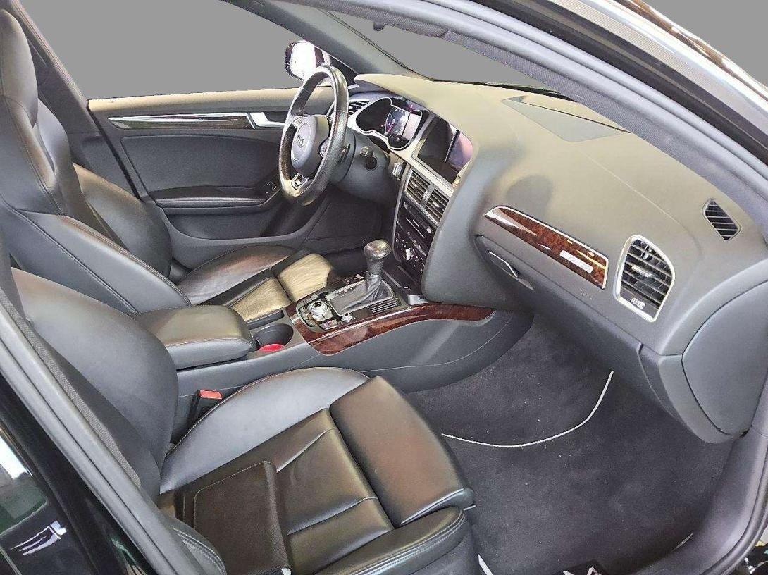Audi A4 Avant 3.0 TFS Q S-Line APP+AHK+ALCAN+NAVI+PDC
