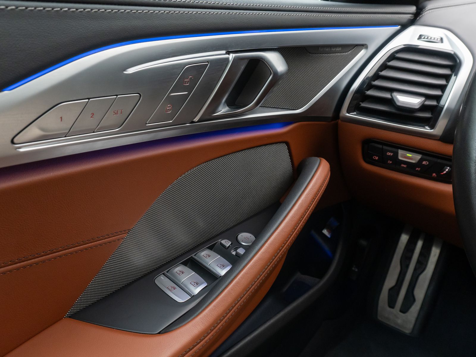 Fahrzeugabbildung BMW 840d xD GC M Sport 360°Laser DAB DisplKey 20Zoll