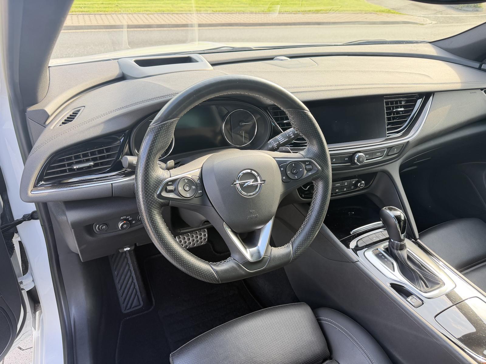 Opel Insignia 2.0 D Ultimate Aut. Navi+Led+Ahk+Shz