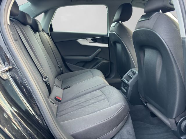 Fahrzeugabbildung Audi A4 2,0 TFSI S tronic+Xenon+Navi+CarPlay+AHK