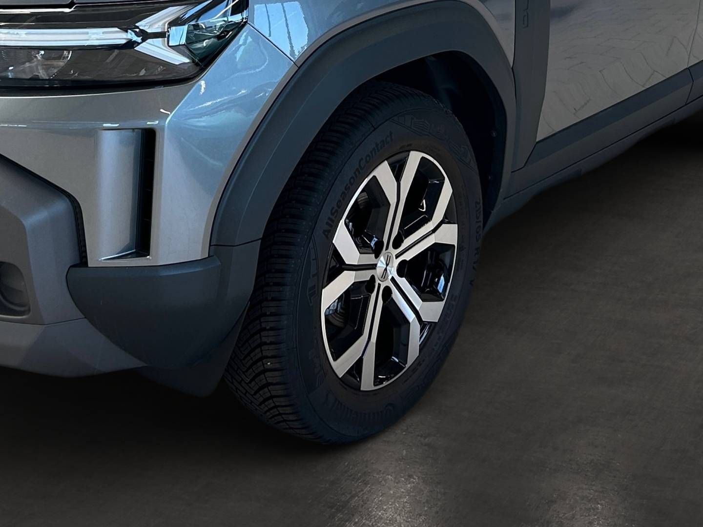 Fahrzeugabbildung Dacia Neuer Dacia Duster Expression | Rückfahrkamera |
