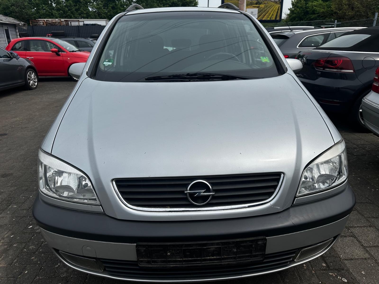 Opel Zafira 1.8 16V Elegance
