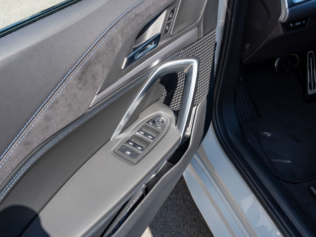 BMW iX2 - Bild 20