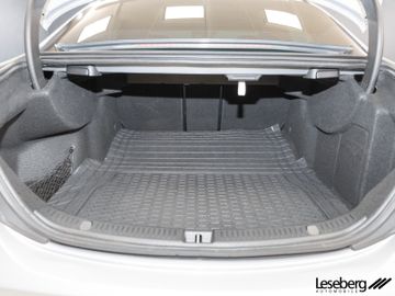 Mercedes E 200 - 9