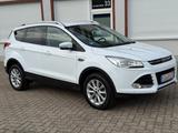 Ford Kuga Titanium 2HAND/TÜV NEU/LEDER - Ford Kuga Titanium mit Benzin-Antrieb