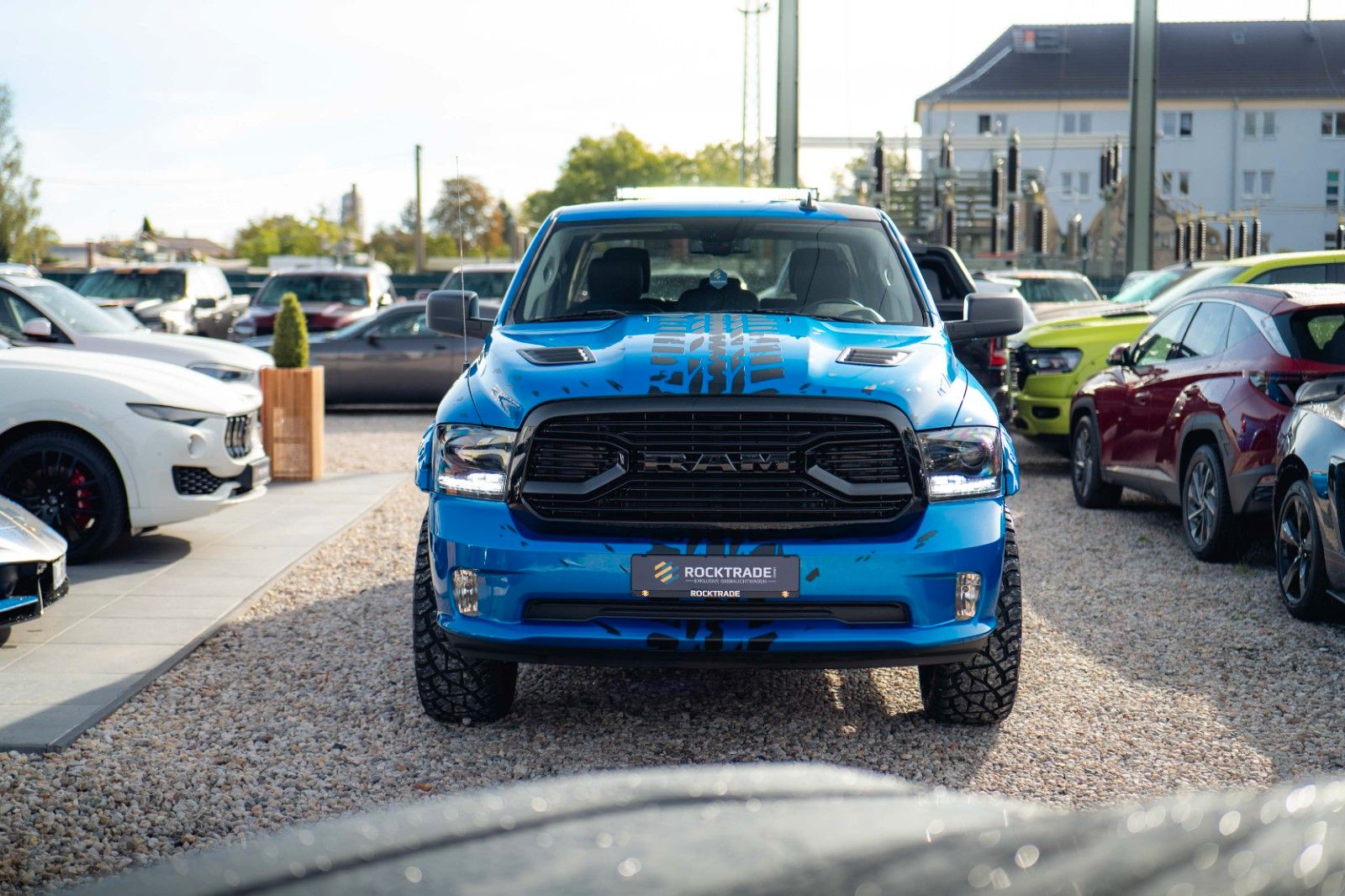 Fahrzeugabbildung Dodge RAM 5.7 V8 HEMI 4x4 OFFROAD Night-Paket *LED*