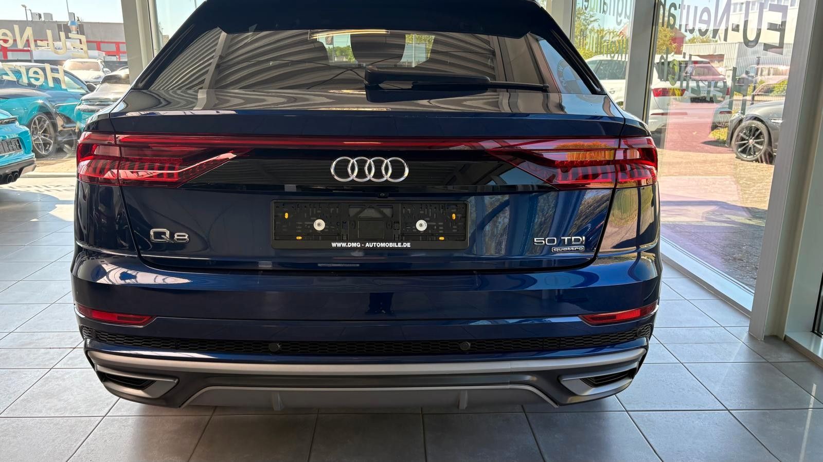 Fahrzeugabbildung Audi Q8 50 TDI s sitze raute, hud 22 zoll allradlenk