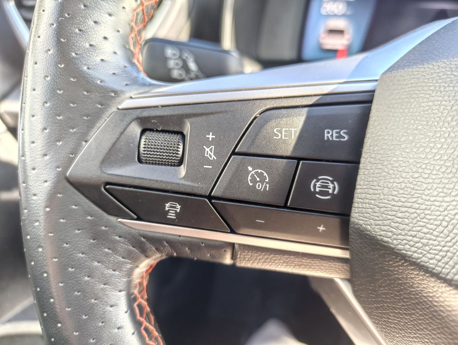 Fahrzeugabbildung SEAT Leon Sportstourer FR 2.0 TDI DSG