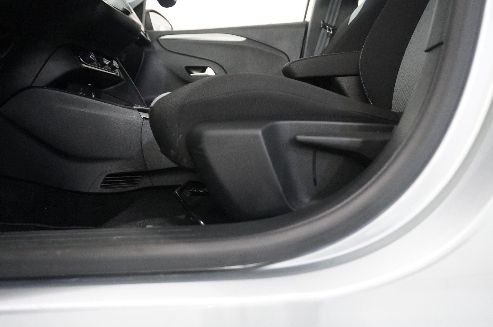 Fahrzeugabbildung Opel Corsa-e "FACELIFT" 3-PHASIG EDIT. NAVI/LED/DAB+