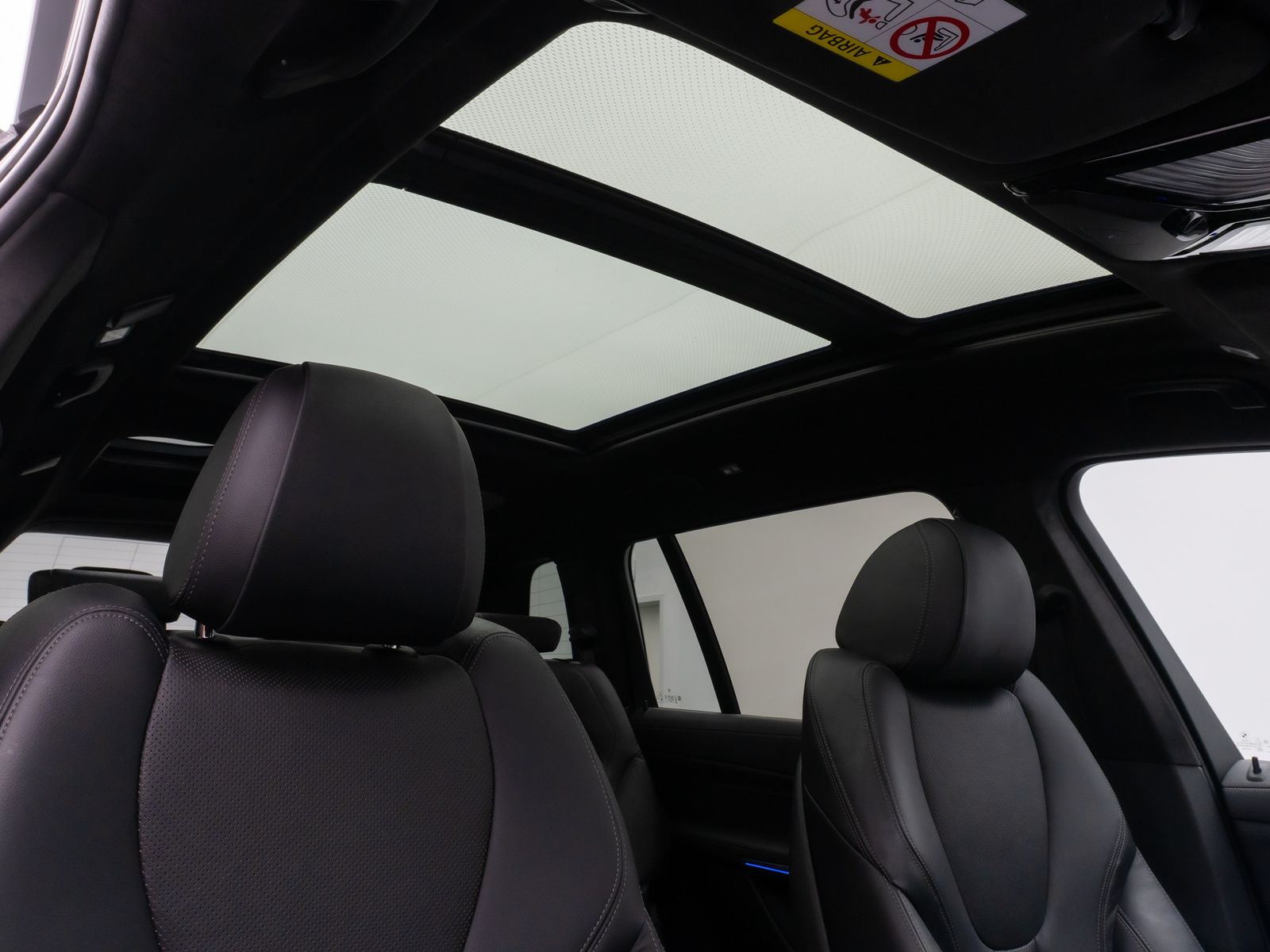 Fahrzeugabbildung BMW X7 xD40d M Sport Panorama 360° SoftCL HUD DAB