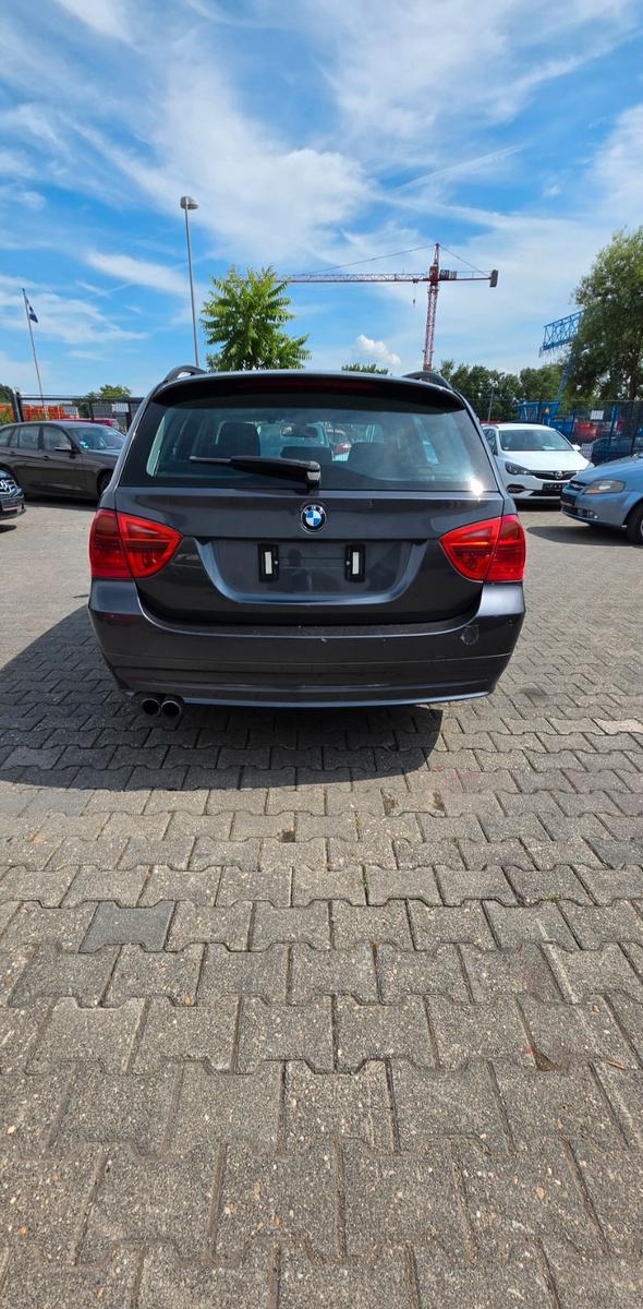 BMW 325 2006 — photo 7