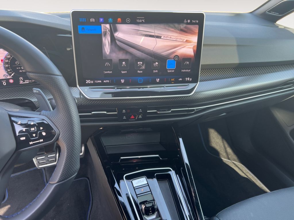 Fahrzeugabbildung Volkswagen Golf 2.0 TSI OPF 4Motion DSG R Black Edition