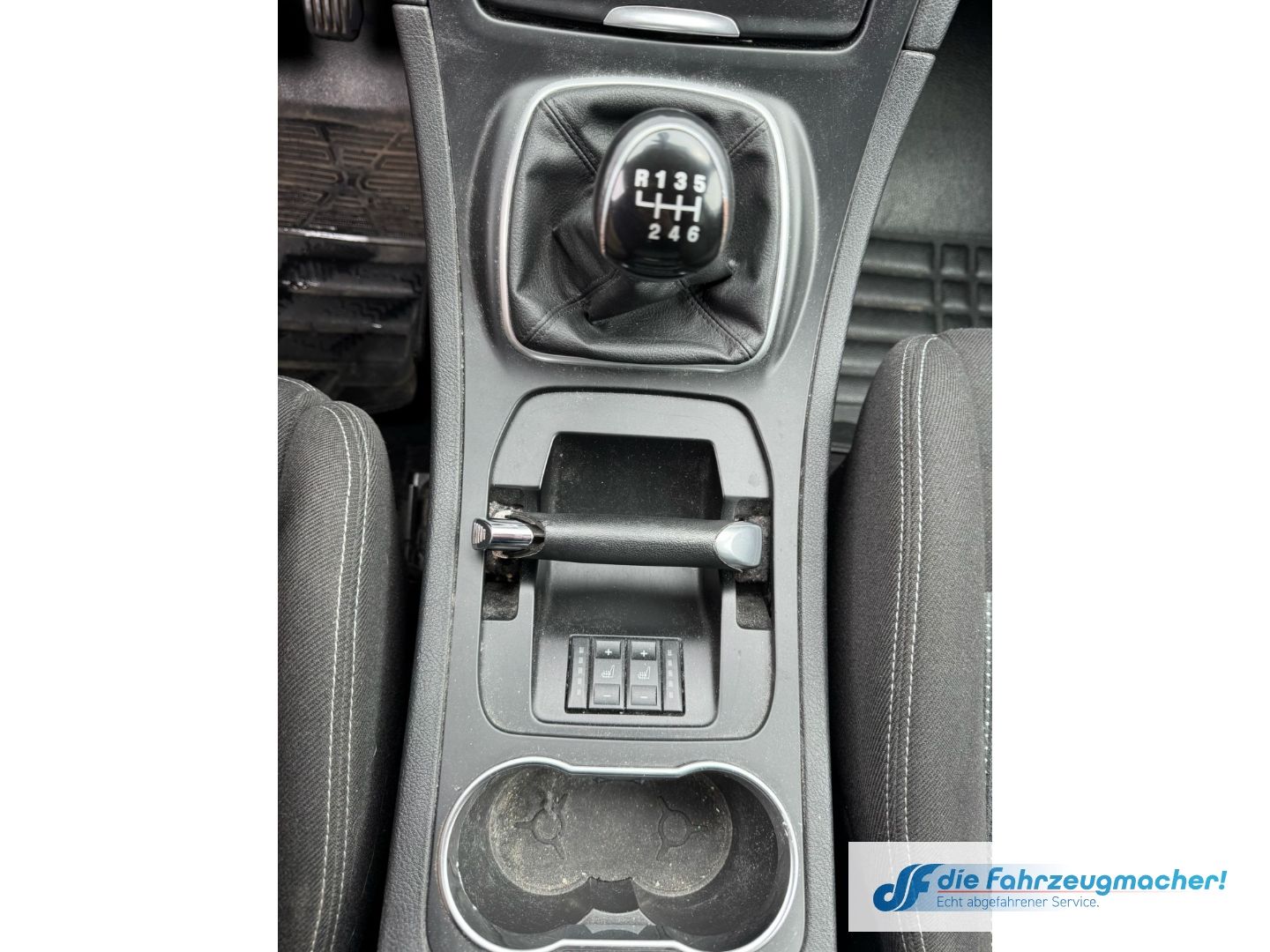 Fahrzeugabbildung Ford S-Max Business Edition Navi Mehrzonenklima *EXPO