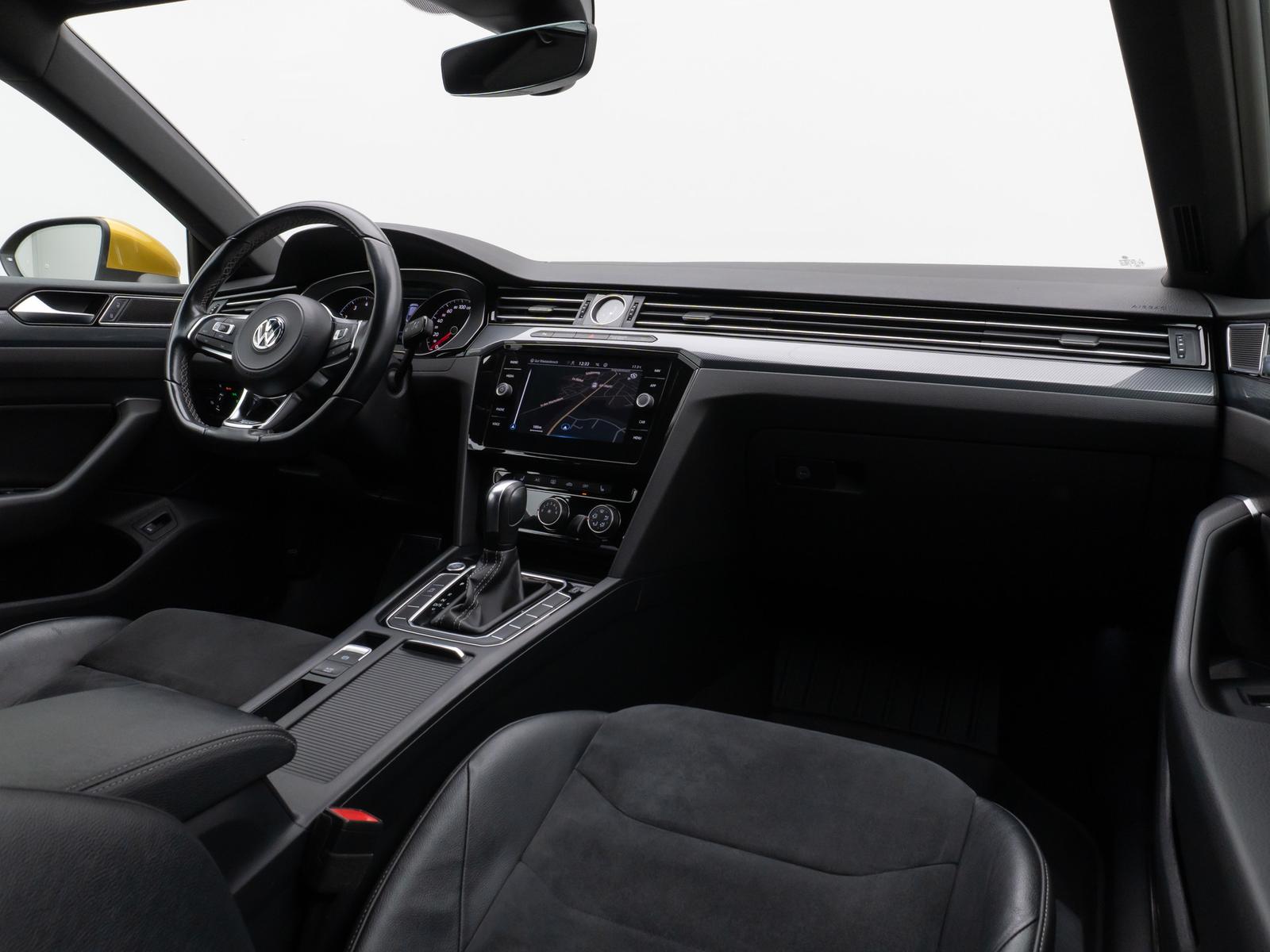 Volkswagen Arteon R-Line Kamera Fernlichtassist ACC 8Fach