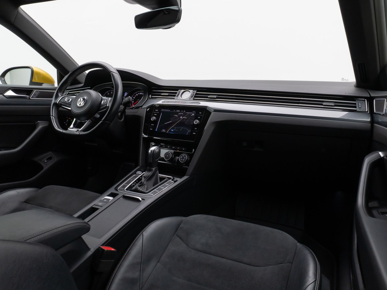 Fahrzeugabbildung Volkswagen Arteon R-Line Kamera Fernlichtassist ACC 8Fach