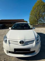 Toyota Auris 1.33 - Toyota Gebrauchtwagen in Detmold