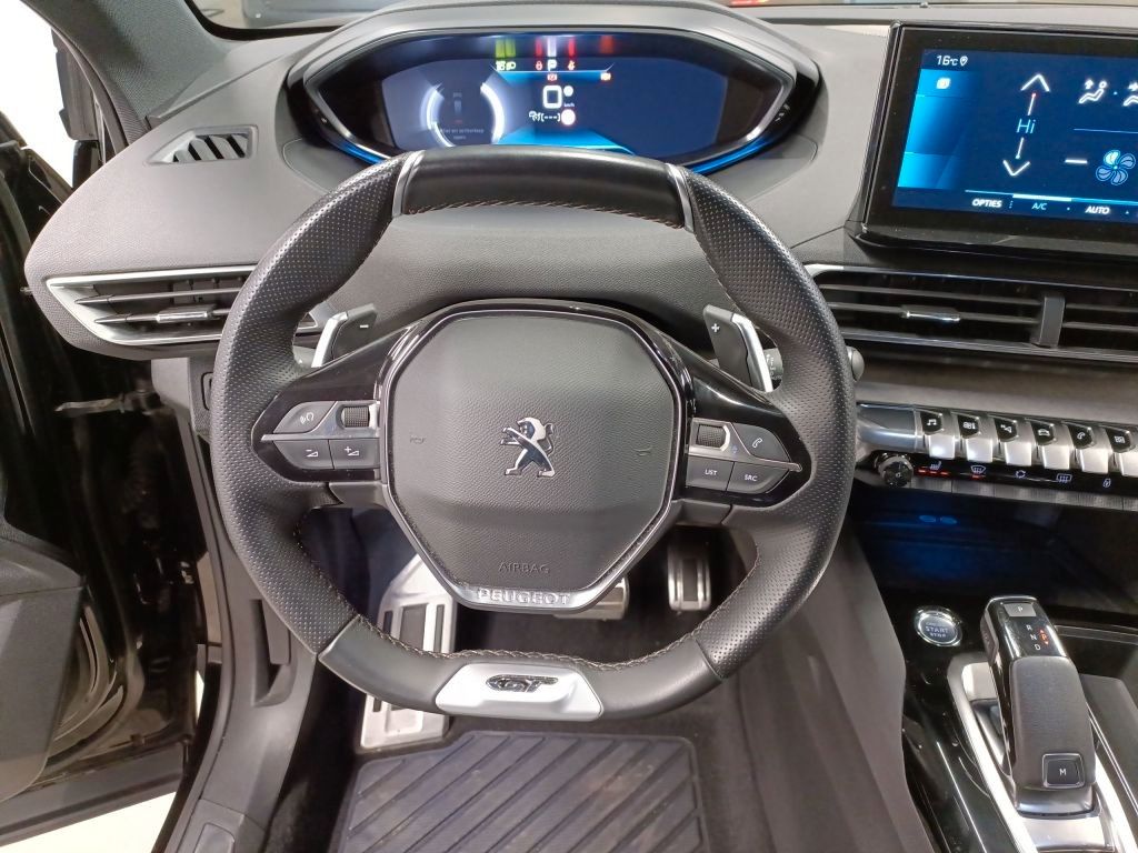 Fahrzeugabbildung Peugeot 5008 GT 1.5D NAVI/LED/SHZ/LEDER/MASSAGE/PARKASS
