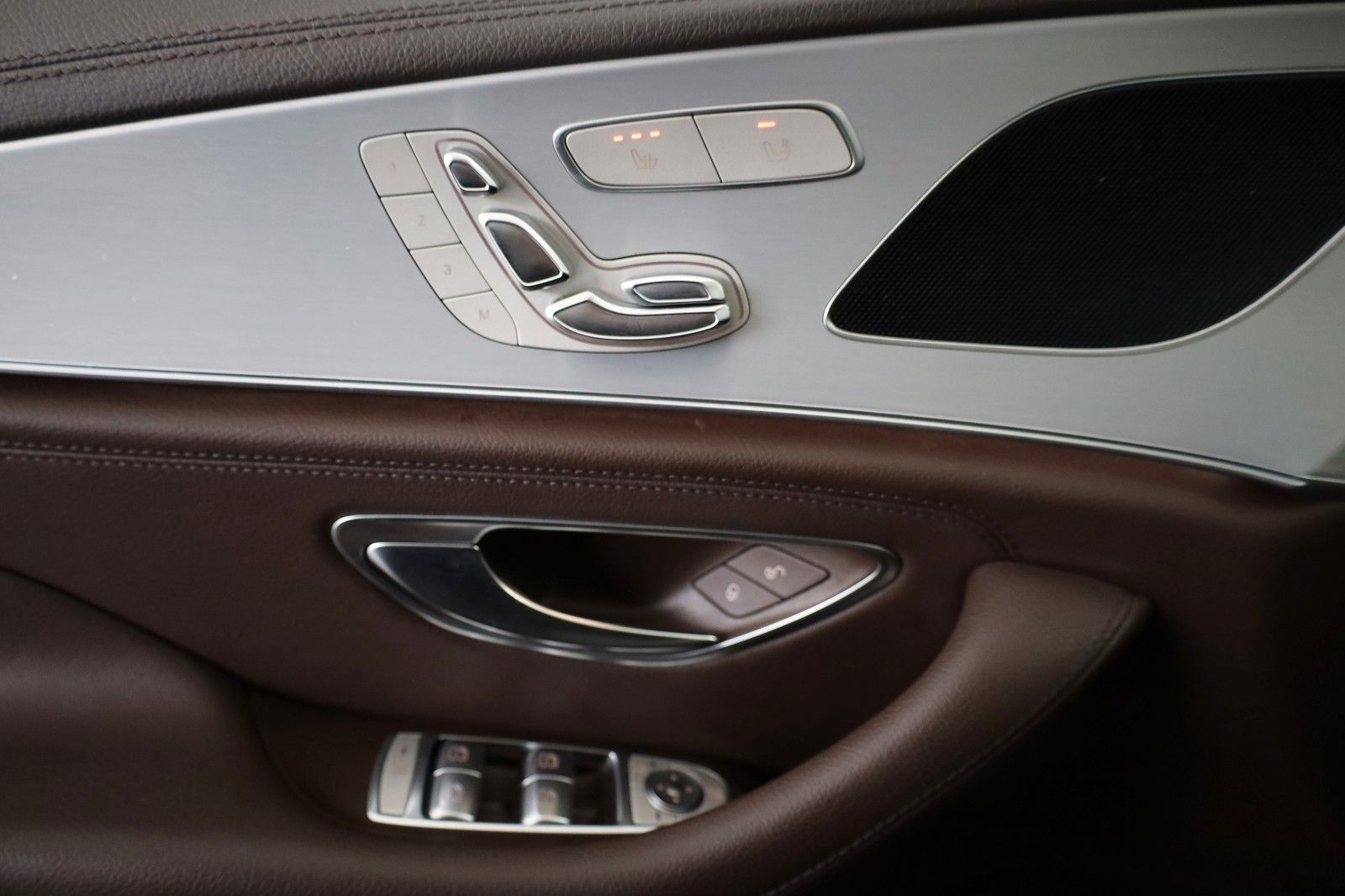 Fahrzeugabbildung Mercedes-Benz CLS 350 d 4Matic,AMG line,Navi,Kamera,HUD,ACC,SD