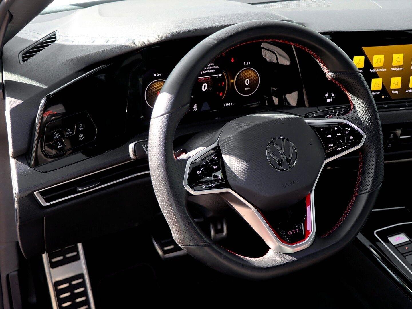 Volkswagen Golf GTI VIII 2.0 TSI OPF DSG PANO/LED/PDC/SITZH, миниатюра 12