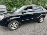 Hyundai Tucson 2.0 CRDi GLS - Hyundai TUCSON Gls mit Diesel-Antrieb