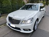 Mercedes-Benz E 300 4MATIC T -Modell AMG Xenon Leder Top  - gebrauchte Mercedes-Benz E 300 aus dem Jahr 2011