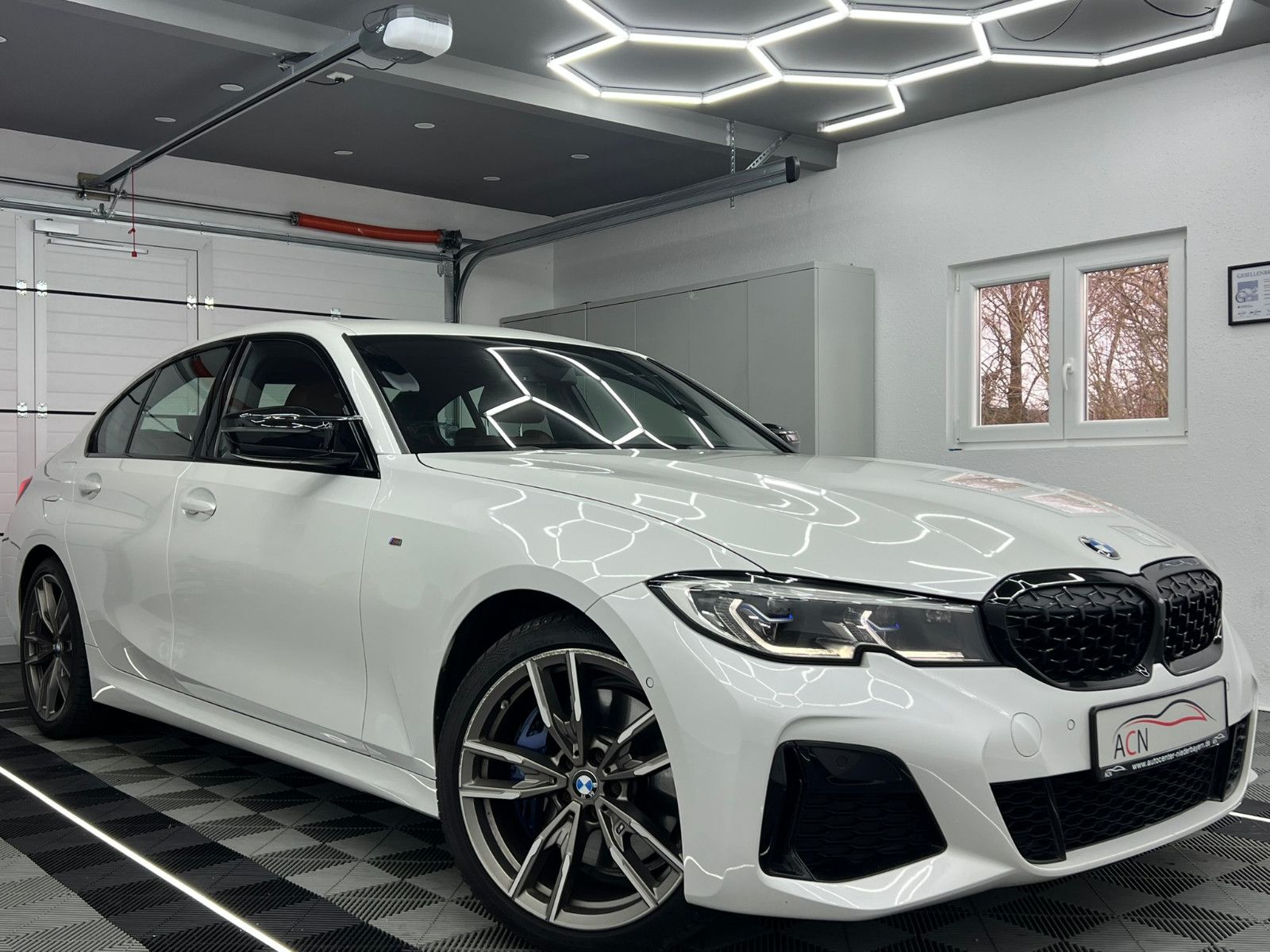 Fahrzeugabbildung BMW M340 i xDrive Lim./AMBI+/H&K/LASER/360*/DE FZG