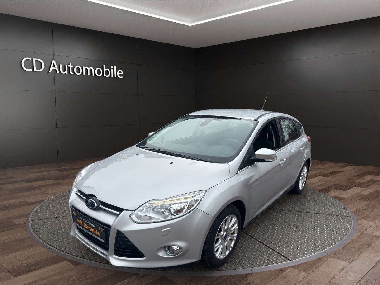 Fahrzeugabbildung Ford Focus Lim. Titanium Automatik/1HAND