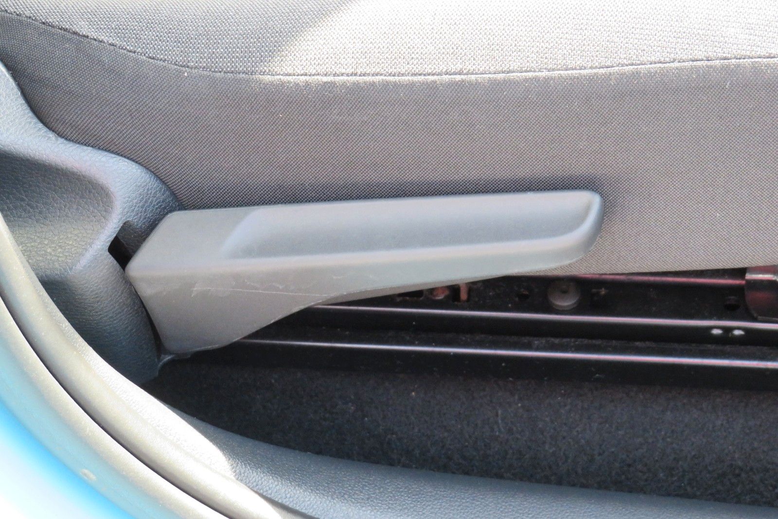 Fahrzeugabbildung Volkswagen up! 4T GJ KLIMA SPURHALTE DAB SCHECKHEFT
