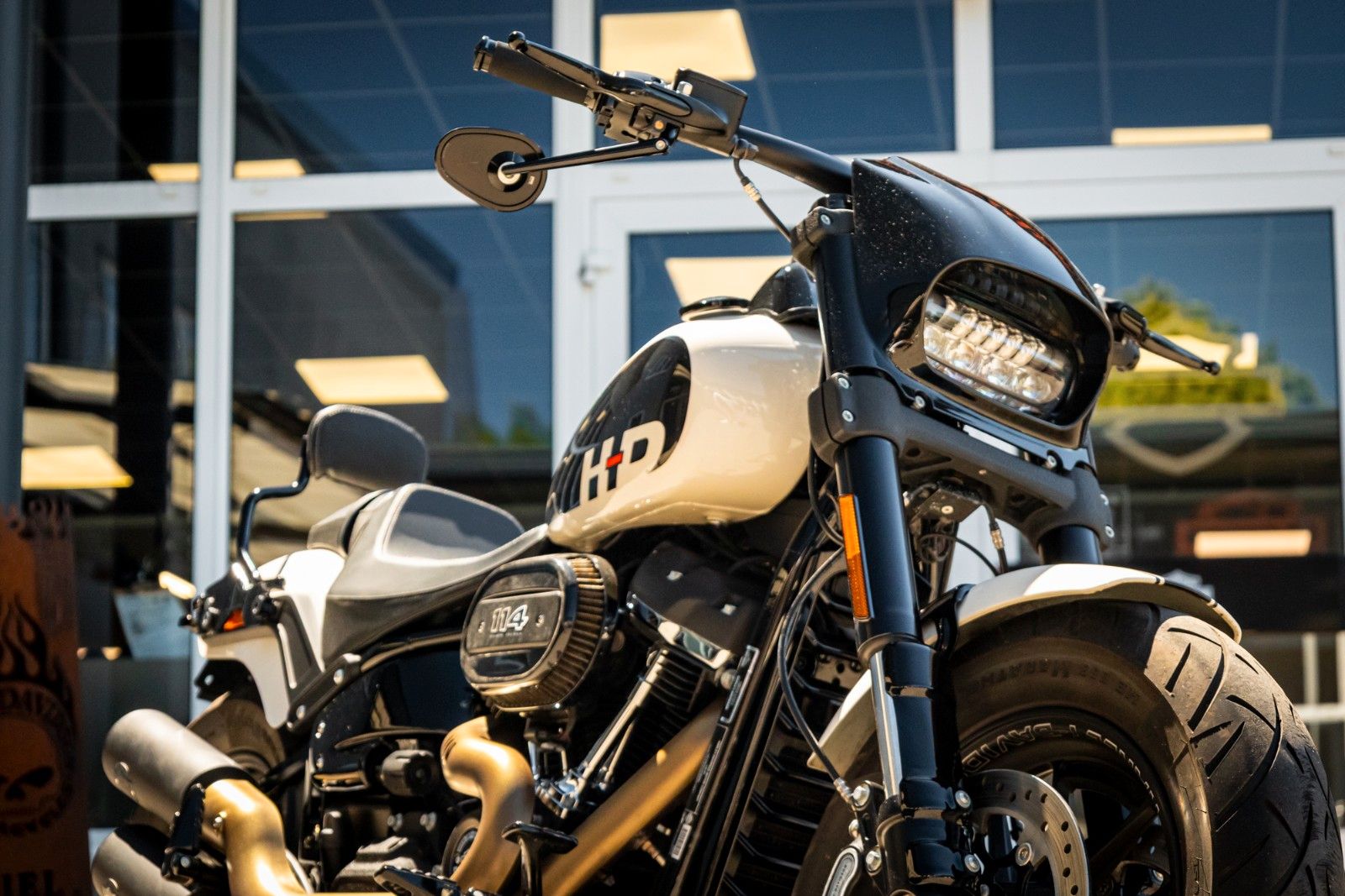 Fahrzeugabbildung Harley-Davidson FXFBS FAT BOB 114 CUI SOFTAIL - JEKILL&HYDE -