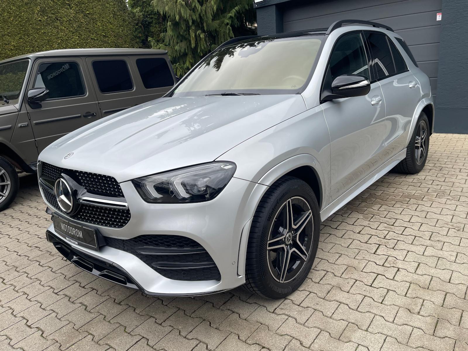 Mercedes-Benz GLE 300d 4Matic KAMERA PANO NIGHT AMG-LINE