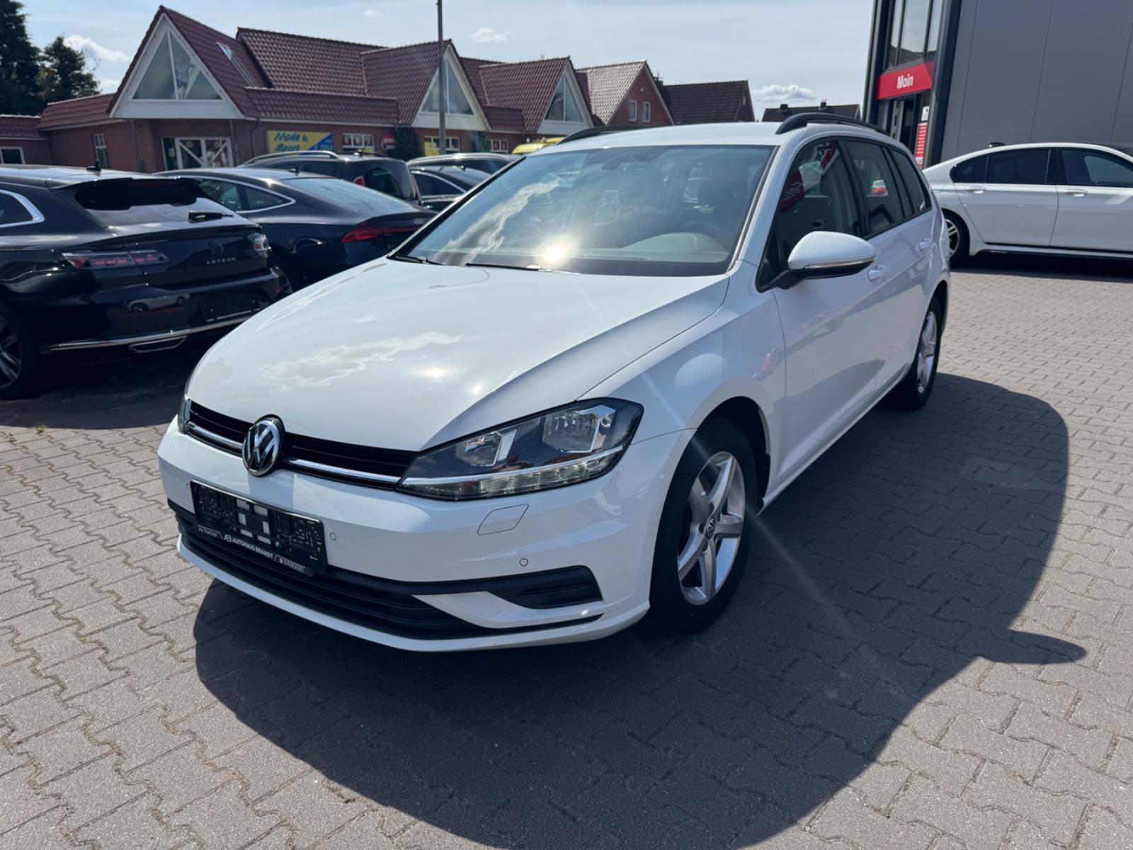 Volkswagen Golf VII Variant MFL NAVI PDC SHZ Car Play Klima