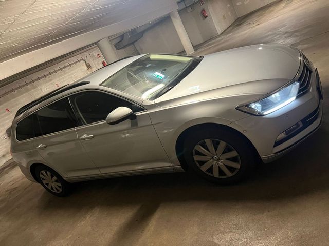 Volkswagen VW Passat Variant