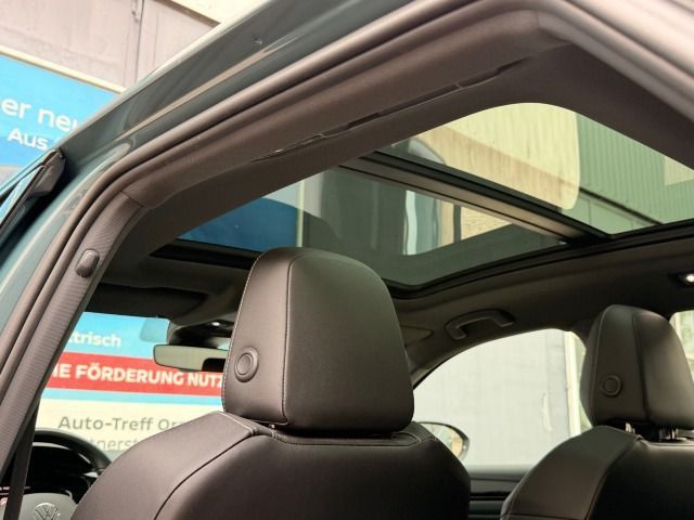 Fahrzeugabbildung Volkswagen T-Roc 2.0 TSI R-Line 4Motion DSG*Leder