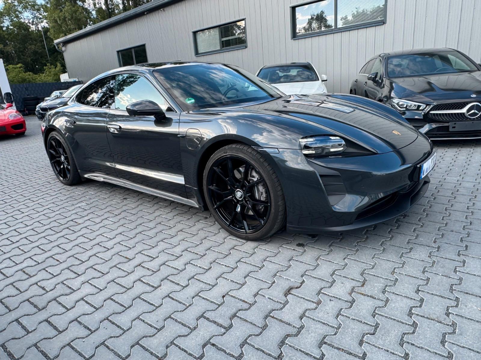 Porsche Taycan S Performance Sport Designe Paket *Pano*