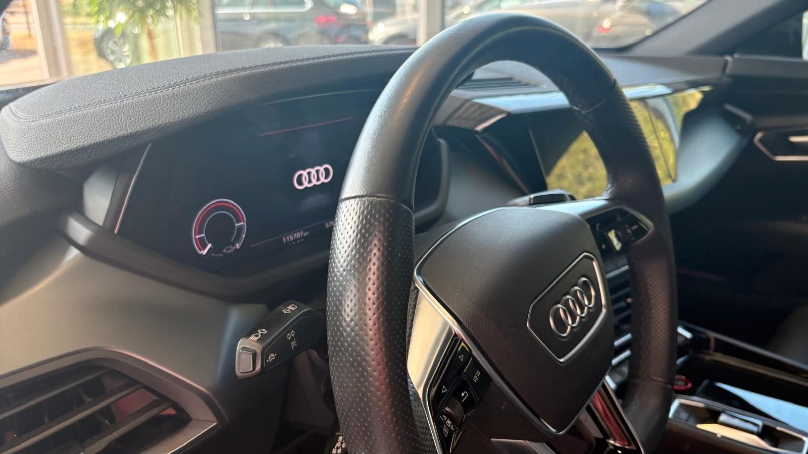 Fahrzeugabbildung Audi e-tron GT quattro