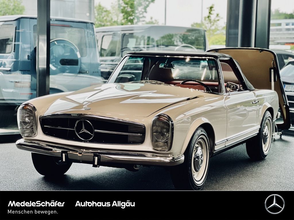 Mercedes-Benz 230