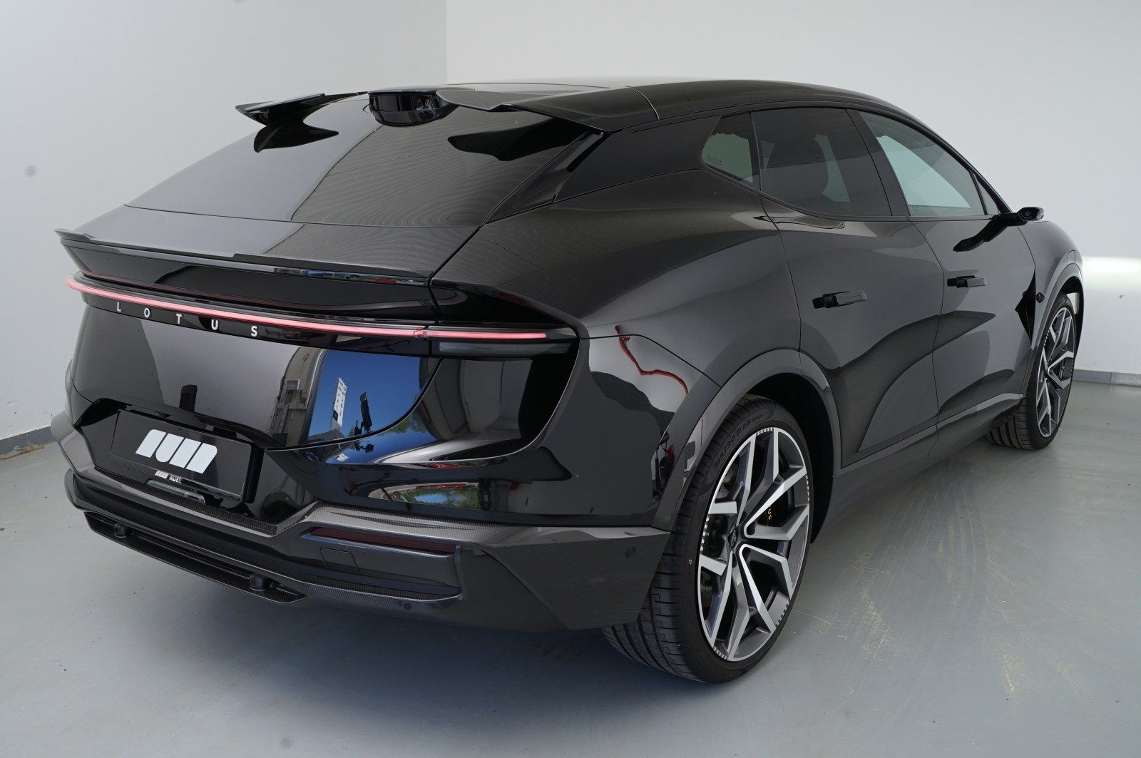 Lotus Eletre R Carbon Pack / Highway Assist imagem 2