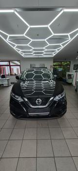 Nissan Qashqai 1.3 DIG-T Shiro Shiro - Nissan Qashqai Shiro mit Benzin-Antrieb