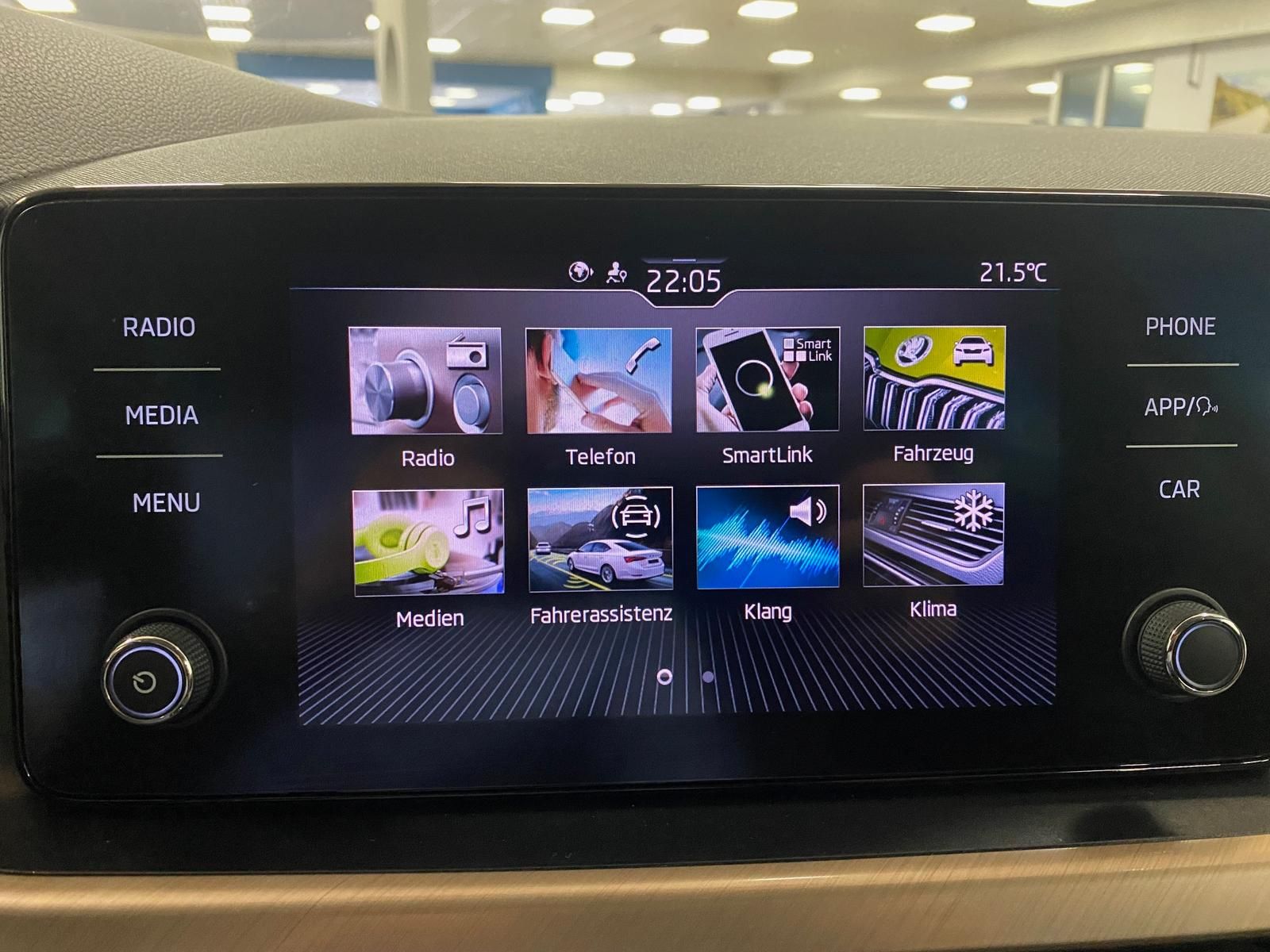Fahrzeugabbildung SKODA Kamiq 1.5 TSI ACT Style AHK+APP+KLIMA+PDC+LED+++