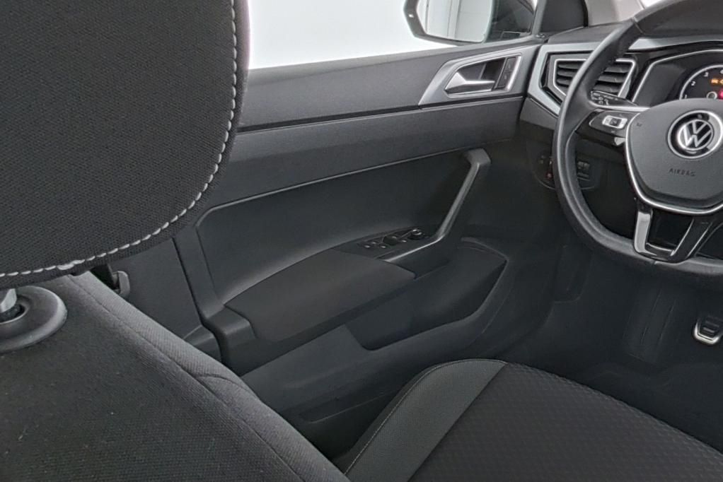 Volkswagen Polo Comfortline ACTIVE 1.0 TSI 70kW 5-Gang 4 Tü