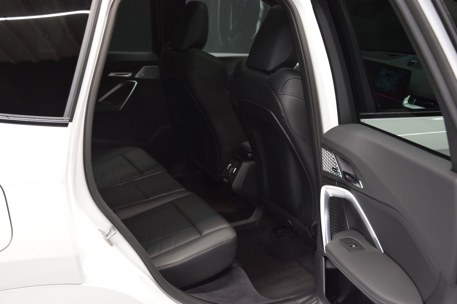 Fahrzeugabbildung BMW X1 20 i sDrive M Sport Leder Pano HuD h/k Memory