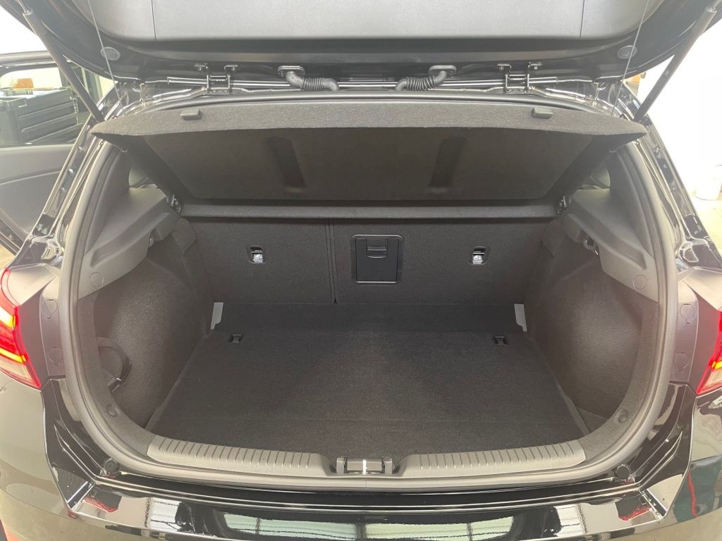 Fahrzeugabbildung Hyundai i30 FL 5-Türer (MY25) 1.5 T-GDI (140 PS) 48V 6-M