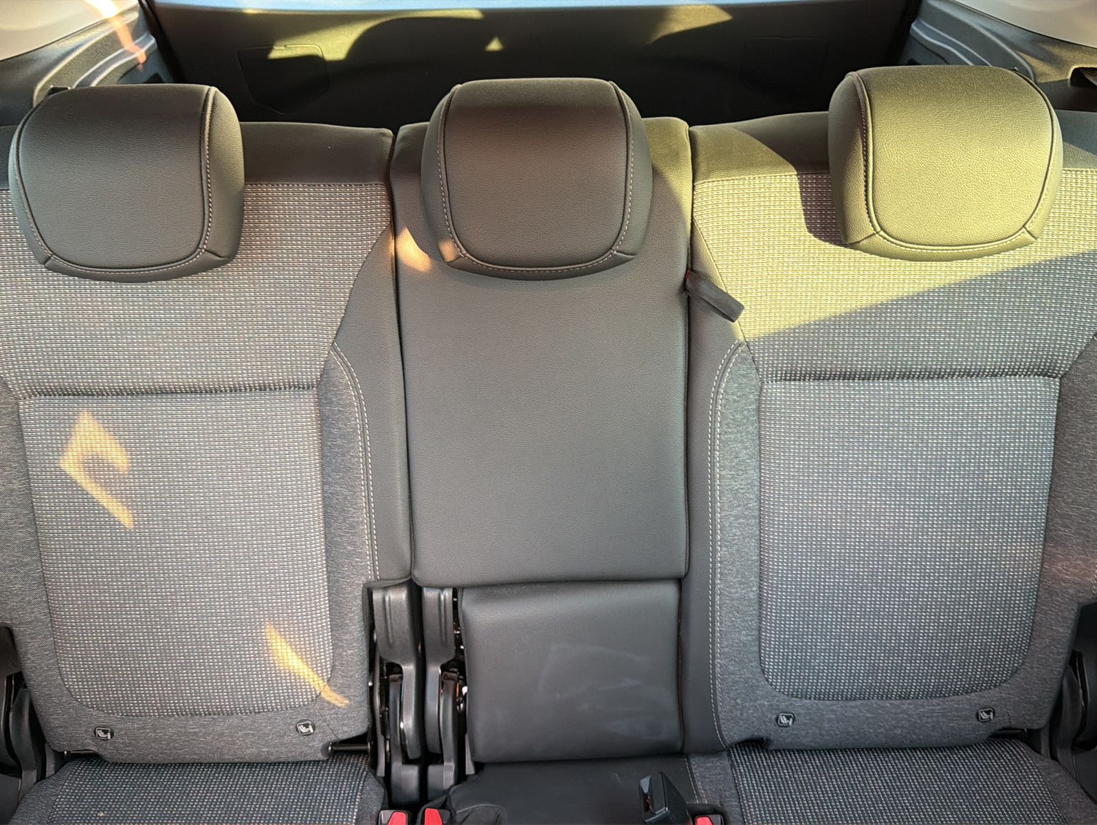 Fahrzeugabbildung Opel Crossland Elegance