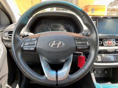 Fahrzeugabbildung Hyundai i30 1.0 AAC KAMERA SHZ ALLWETTER CARPLAY ALU
