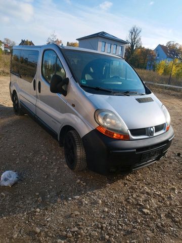 Renault trafic 2.5 diesel 147 cv