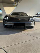 Porsche Taycan Turbo S  - Porsche Taycan in Stuttgart