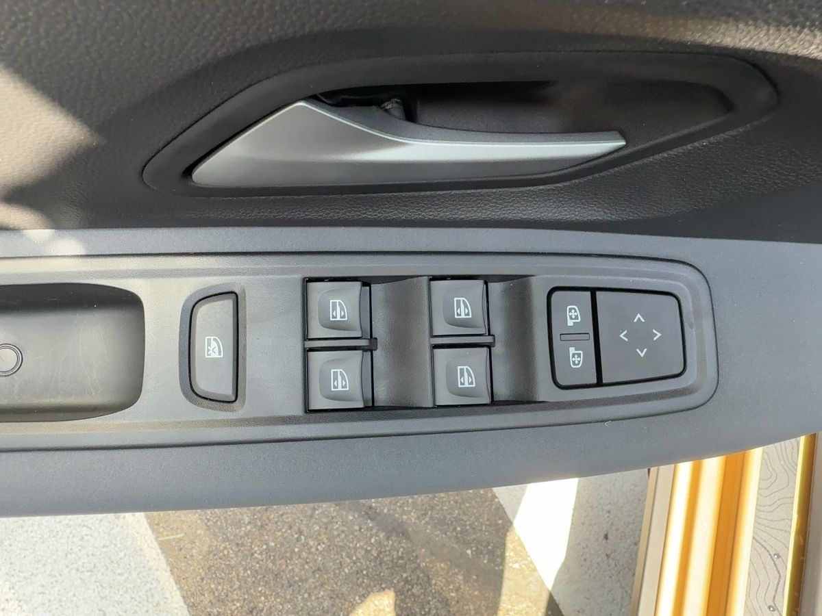 Fahrzeugabbildung Dacia Sandero Stepway Extreme+ TCe 110