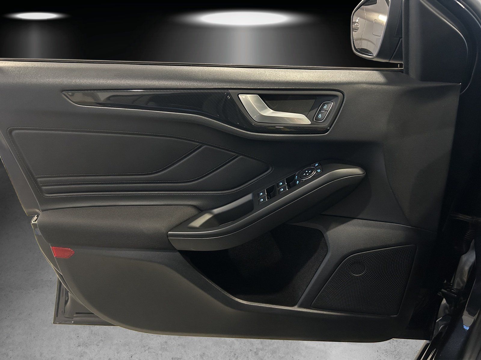 Fahrzeugabbildung Ford Focus Turnier ST-Line